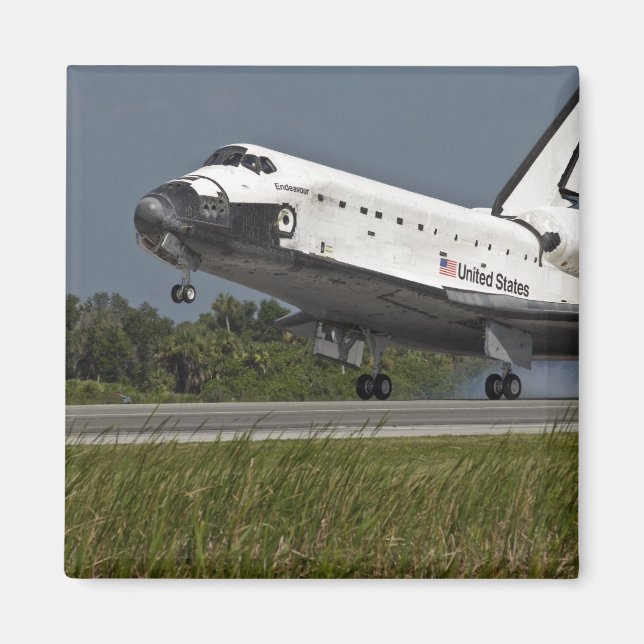Shuttle Endeavour landing Kennedy Space Center Magnet (Front)