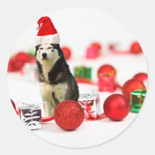 Siberian Husky Christmas with Ornament  Gift Box Classic Round Sticker