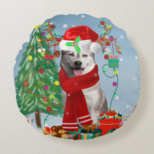 Siberian Husky Dog in Snow Christmas Round Pillow