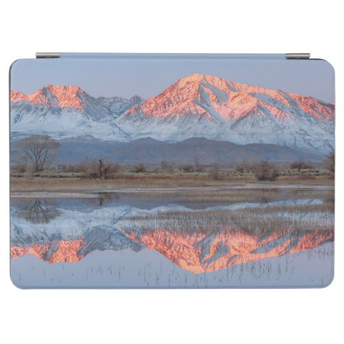 Sierra Crest reflects in Farmers Pond iPad Air Cover