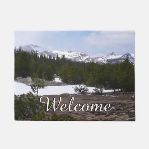 Sierra Nevada Mountains and Snow at Yosemite Doormat