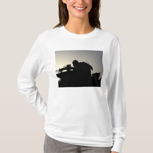 Silhouette of a Squad Automatic Weapon gunner T_Shirt