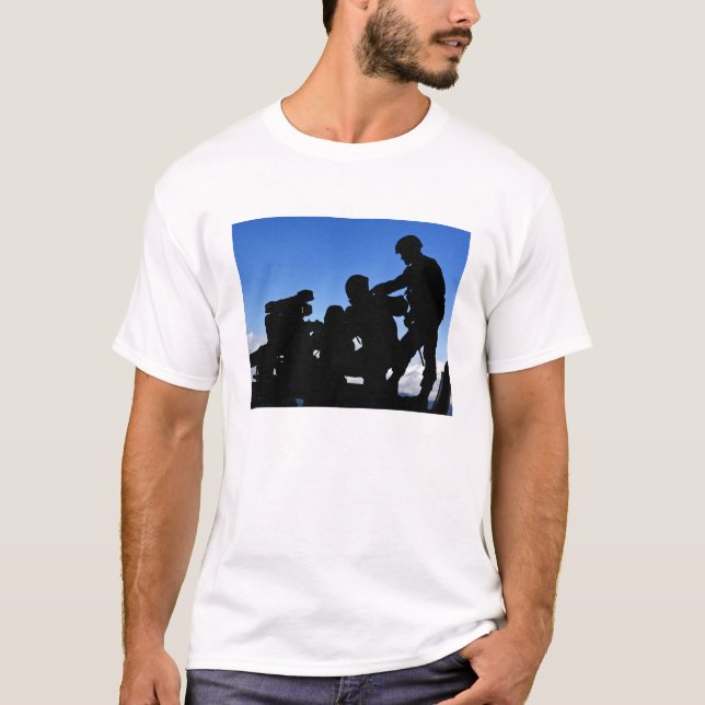 Silhouette of soldiers T-Shirt (Front)