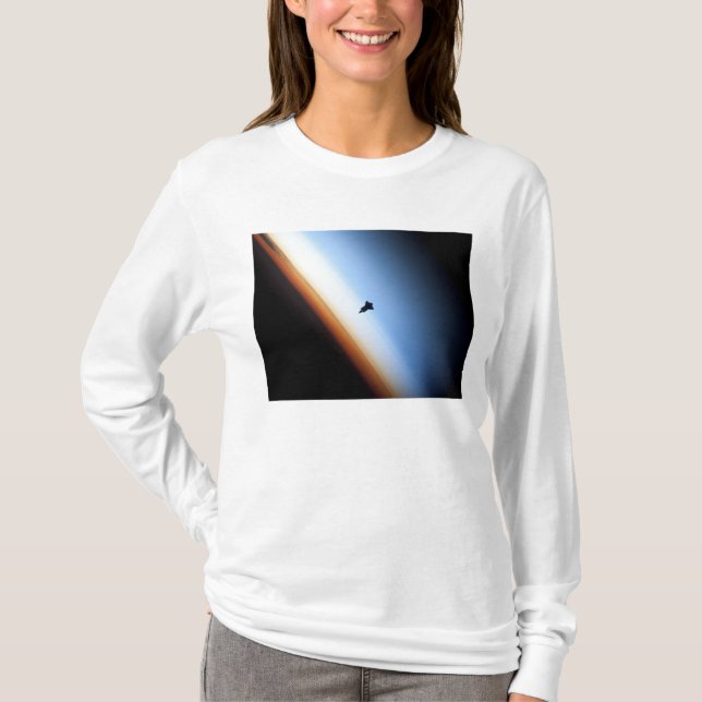 Silhouette of space shuttle Endeavour T-Shirt (Front)