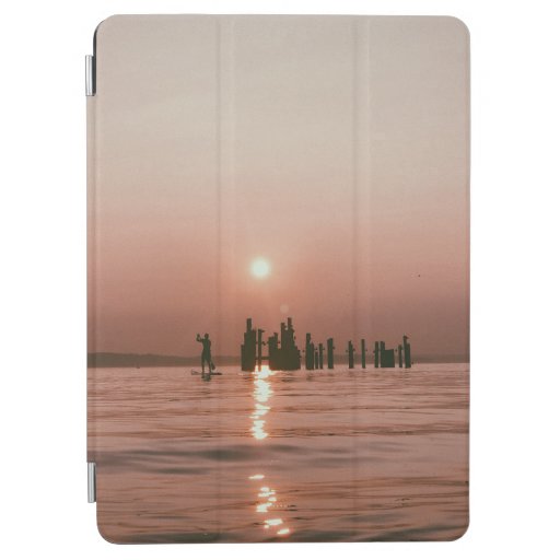 SILHOUETTE PHOTO OF PERSON HOLDING BOAT PADDLE SUR iPad AIR COVER