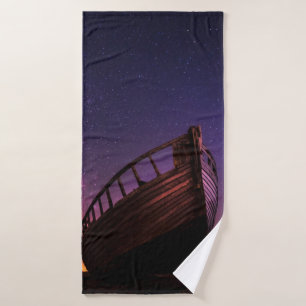 SILHOUETTE PHOTOGRAPHY OF SAILING BOAT ON BODY OF BATH TOWEL