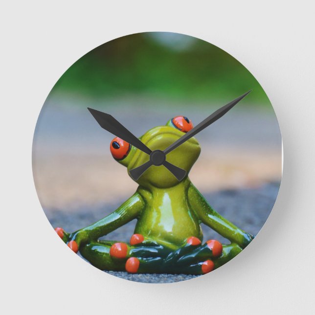 ***SILLY LITTLS FROG*** CLOCK (Front)