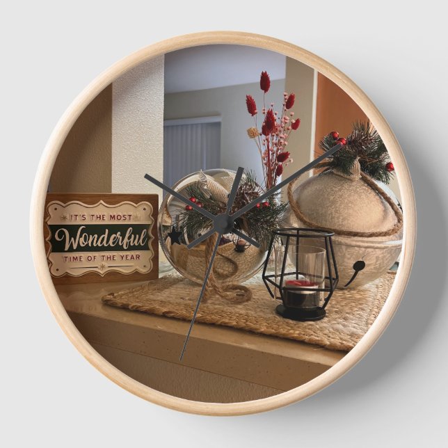 Silver Balls Christmas Wall Clock (Front)