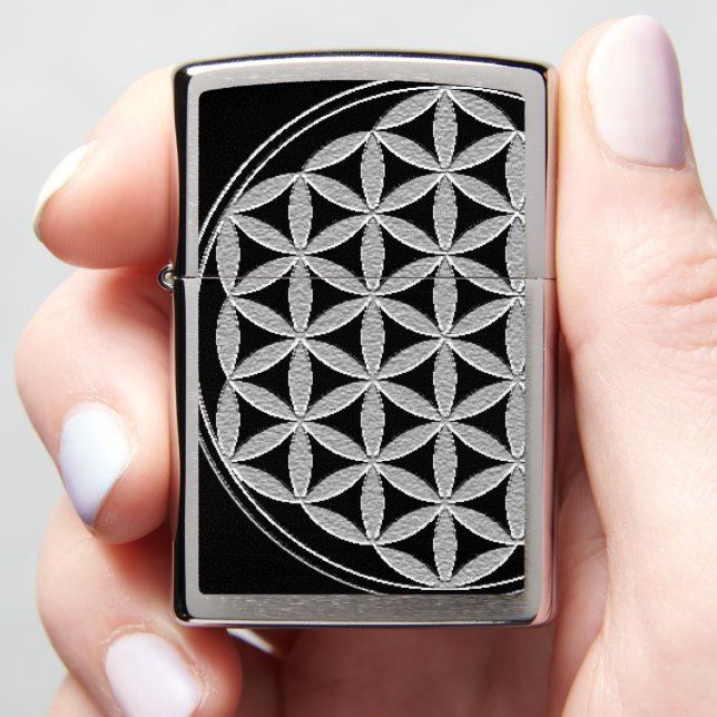 Silver Blume des Lebens Zippo Lighter (In Hand)
