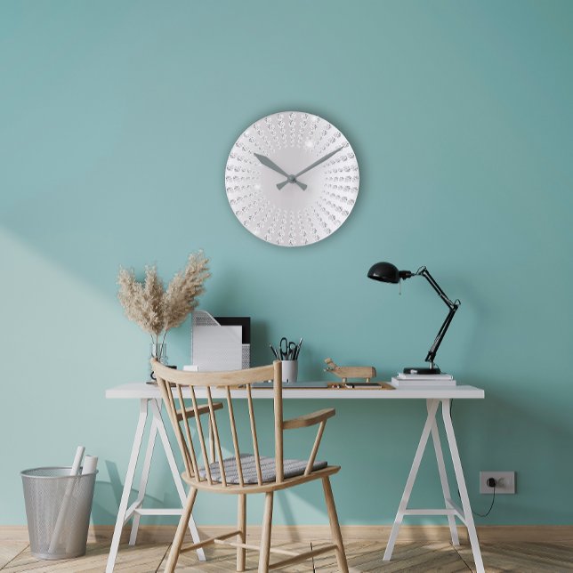 Silver Gray Ombre Gem Crystal Diamond White Round Clock (Silver Gray Ombre Gem Crystal Diamond White Round Clock)