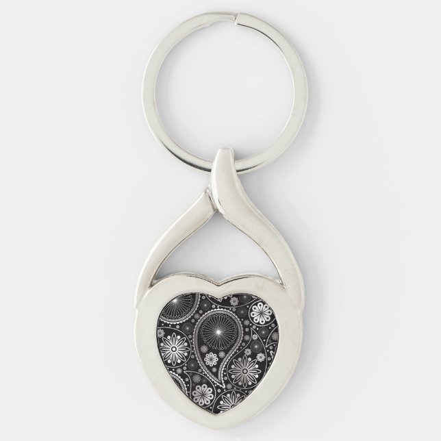 Silver paisley pattern keychain (Front)