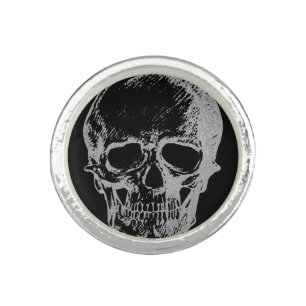 Silver Skull   Ring   Black