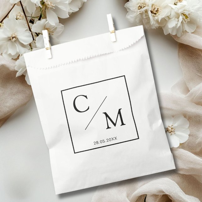 Simple and elegant monogram  favor bag (Simple and elegant monogram favor bag)