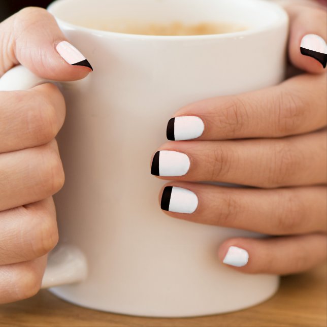 Simple Black & White Piano Keys Minx Nail Art (Insitu - Mug)