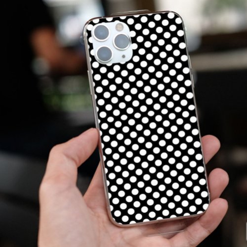 Simple Black  white POlka Dots classic Monochrome iPhone 13 Pro Case