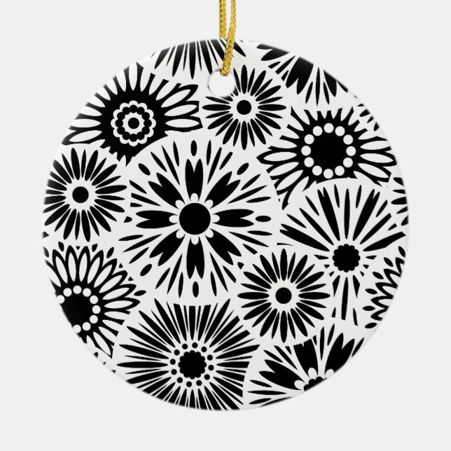 Simple Black White Retro 70s Graphic Daisy Pattern Ceramic Ornament (Front)