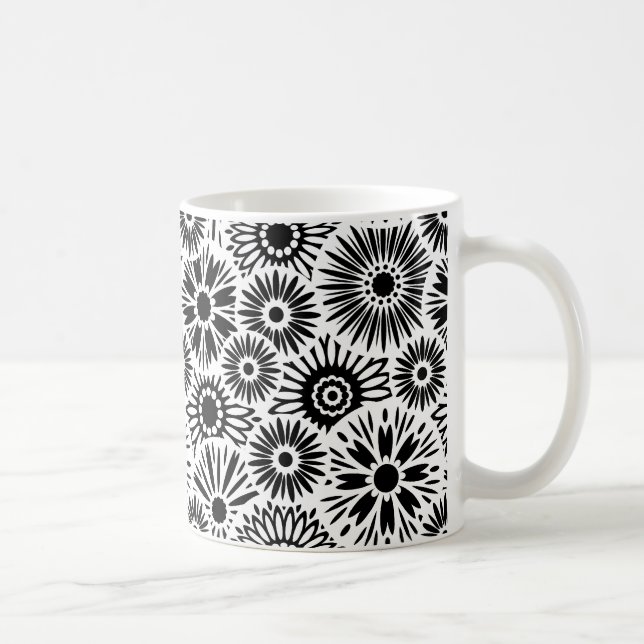 Simple Black White Retro 70s Graphic Daisy Pattern Coffee Mug (Right)