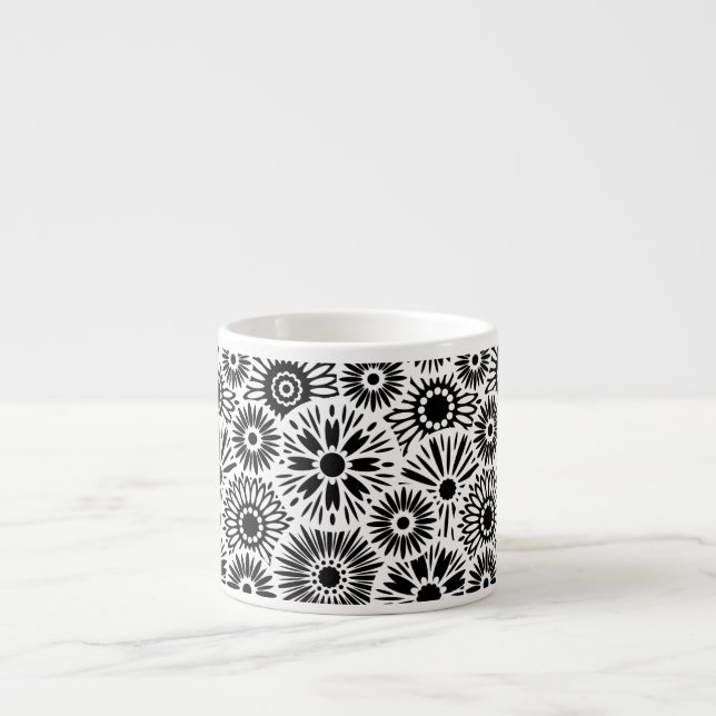 Simple Black White Retro 70s Graphic Daisy Pattern Espresso Cup (Front)