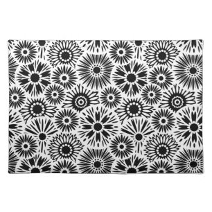 Simple Black White Retro 70s Graphic Daisy Pattern Placemat