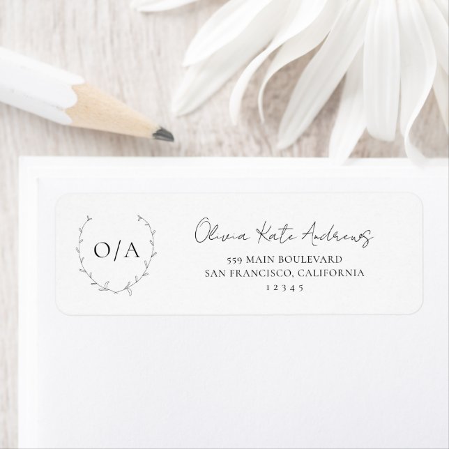 Simple Classic Monogram Wreath Elegant Label (Insitu)