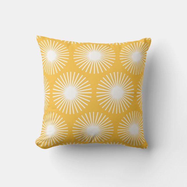 Simple flowers: Scandinavian seamless design. Throw Pillow (Front)
