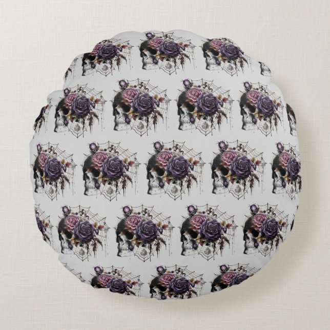 Simple gothic roses & skull Halloween party Round Pillow (Front)