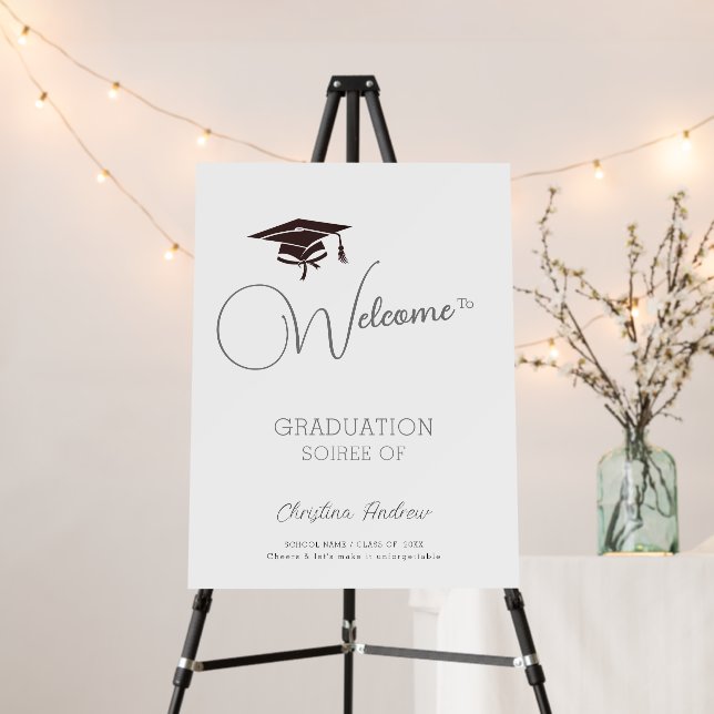 Simple Graduation party welcome sign (In Situ (Stand))