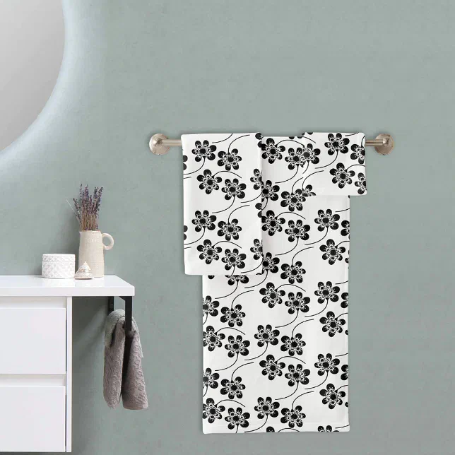 Simple Minimalist Black and White Floral Pattern Bath Towel Set Zazzle
