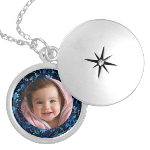 Simple Modern Mother's Day Photo Necklace