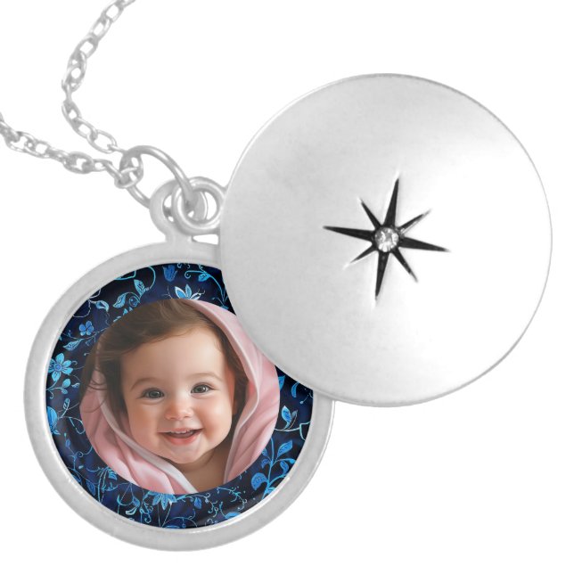 Simple Modern Mother's Day Photo Necklace (Front)