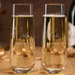 Simple Modern Personalized Bridesmaid Floral Stemless Champagne Flute<br><div class="desc">Looking for a chic, trendy, yet simple gift for your Bridesmaids? These wildflower floral modern script stemless champagne flutes are a practical gift that they can use even after your wedding day! All text, including title and script names, can be changed. You can change the title to fit your wedding...</div>