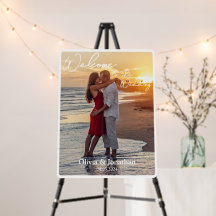 Simple Modern Wedding with Custom Photo Welcome