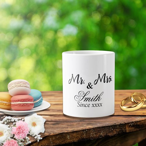 Simple Mr and Mrs  Giant Coffee Mug