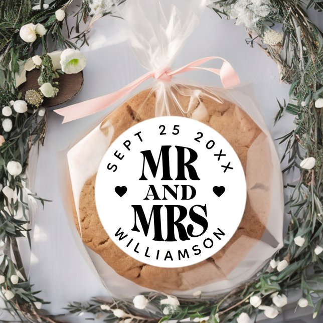 Simple Mr Mrs Name Date Wedding Heart Favor Classic Round Sticker (Creator Uploaded)