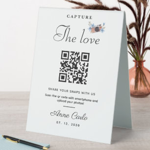 Simple Script Capture The Love QR code Table Tent