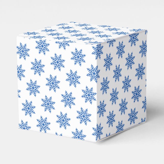 Simple Snowflake Blue and White Pattern Favor Box (Front Side)