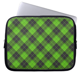 Simple tartan diagonal pattern in dark green laptop sleeve