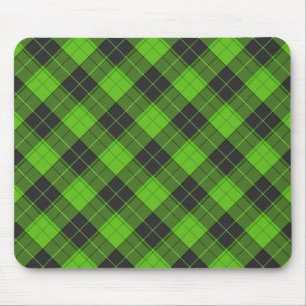Simple tartan diagonal pattern in dark green mouse pad