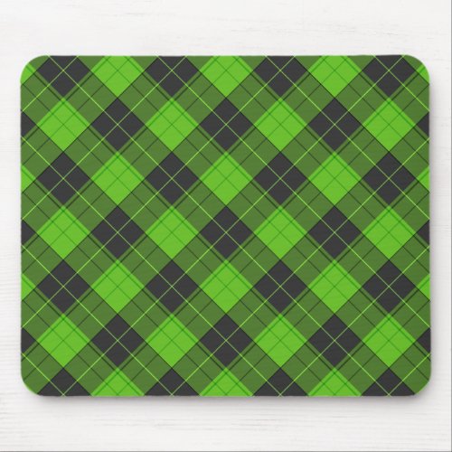 Simple tartan diagonal pattern in dark green mouse pad