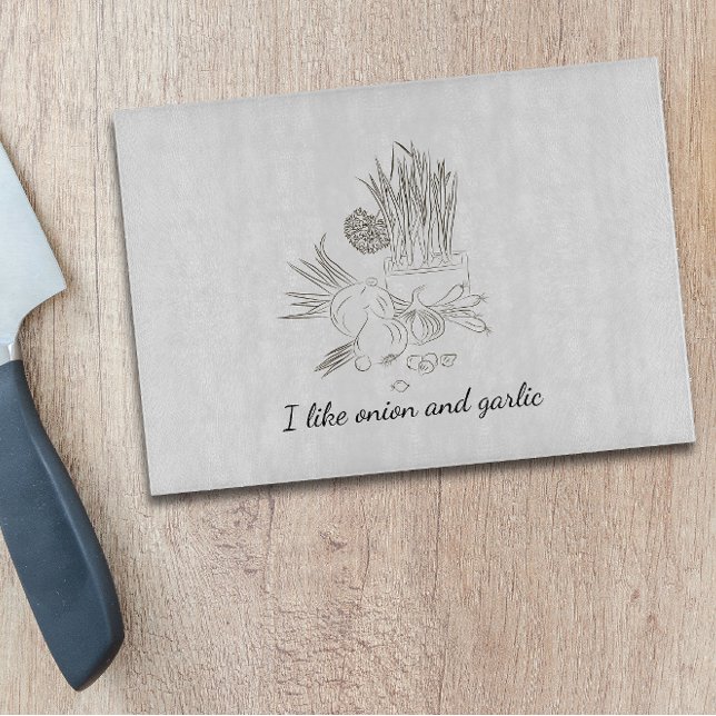 Simple vintage onion garlic  cutting board (Creator Uploaded)