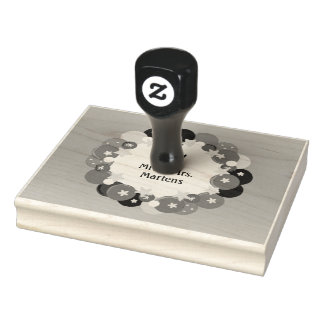Simplistic Wreath with Mr. and Mrs. Rubber Stamp
