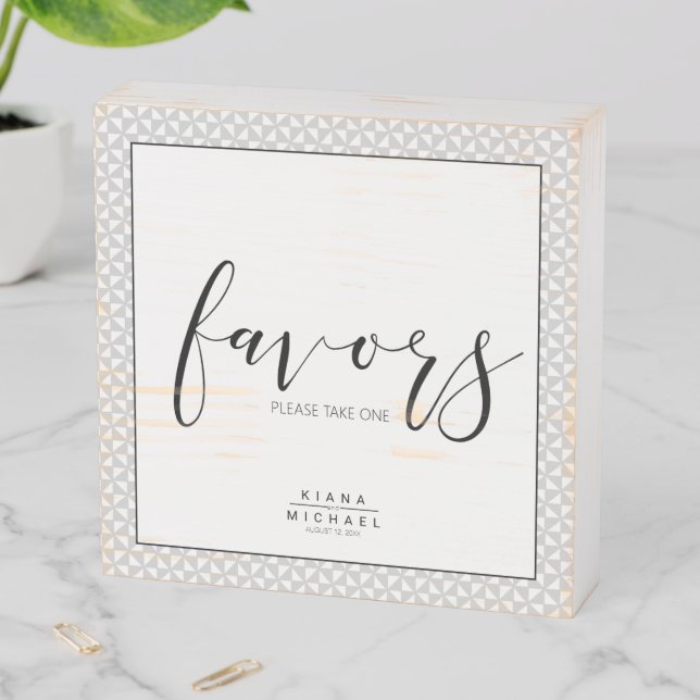 Simply Minimalist Favors Black ID523 Wooden Box Sign (In Situ Horizontal)