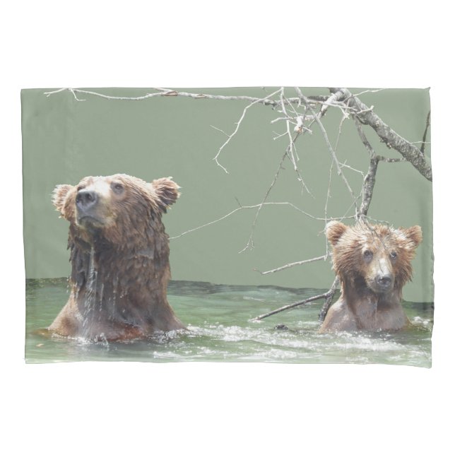 Single Pillowcase, Standard Size w/ grizzly bears Pillowcase (Front)