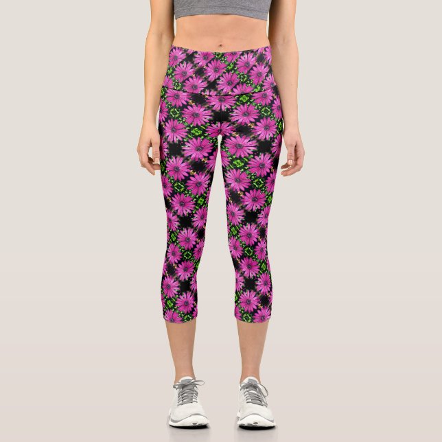 Single Purple African Daisy Flower Pattern     Capri Leggings (Front)