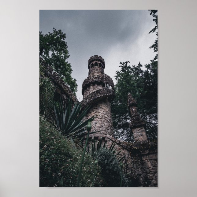 Sintra, Portugal - Blick auf den Turm einer Burg Poster (Front)