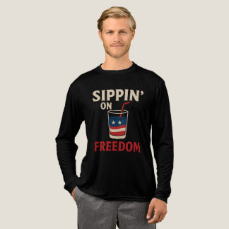 Sippin’ on Freedom – Patriotic 4th of July T-Shirt Tri-Blend Shirt
