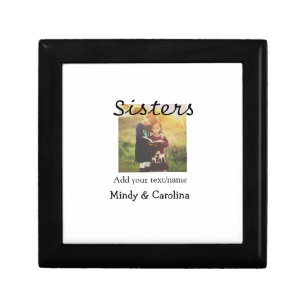 Sisters besties BFF add photo name title family te Gift Box