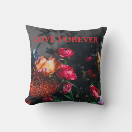 Size: 16" Throw Pillow Fabric: Polyester