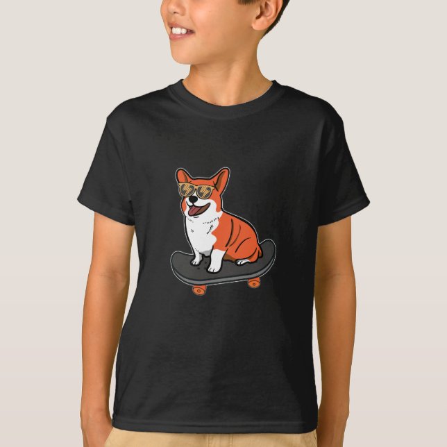 Skateboard Dog Corgi Sunglasses Skater Puppy T-Shirt (Front)