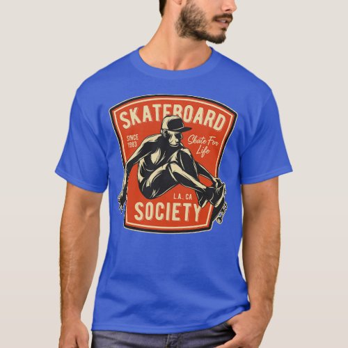 Skateboard radical manouvers no gravity allowed T_Shirt